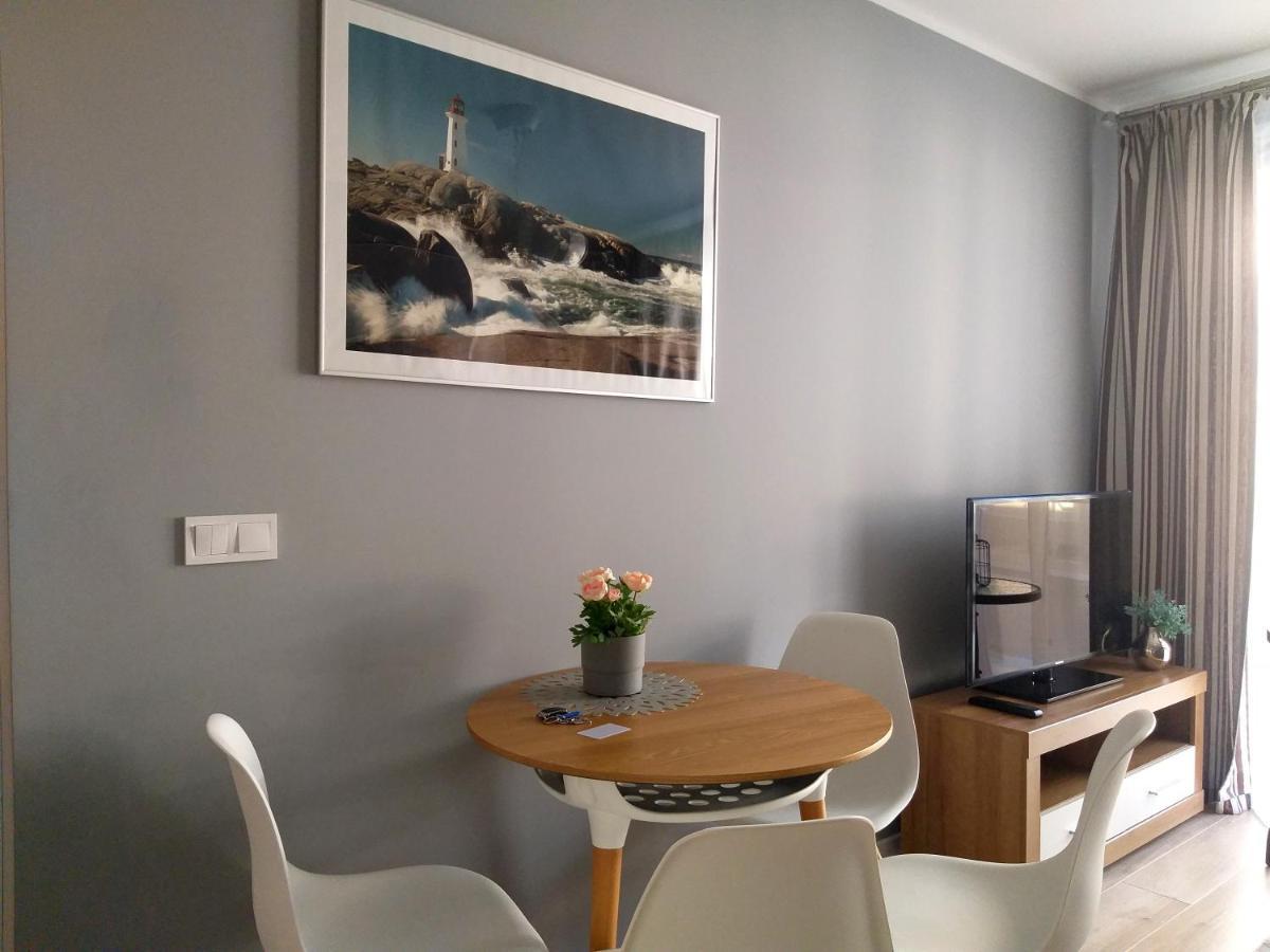 Apartament Ikar - 2 Pokojowy Przy Morzu Z Balkonem Поберово Экстерьер фото