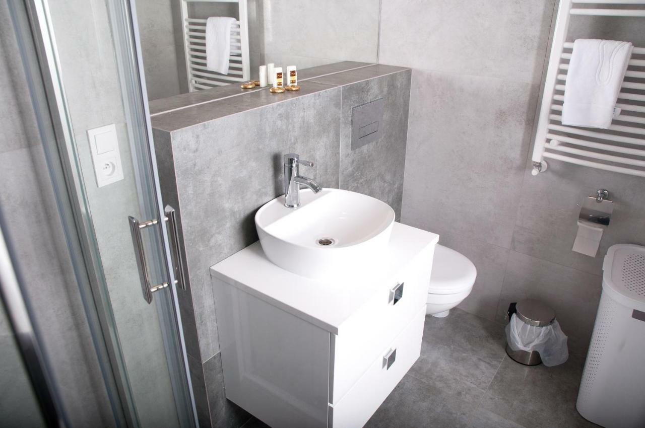 Apartament Ikar - 2 Pokojowy Przy Morzu Z Balkonem Поберово Экстерьер фото