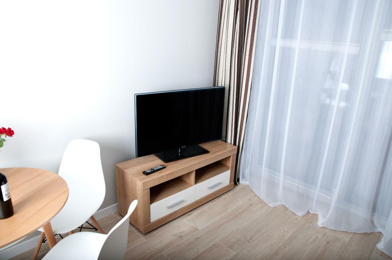Apartament Ikar - 2 Pokojowy Przy Morzu Z Balkonem Поберово Экстерьер фото